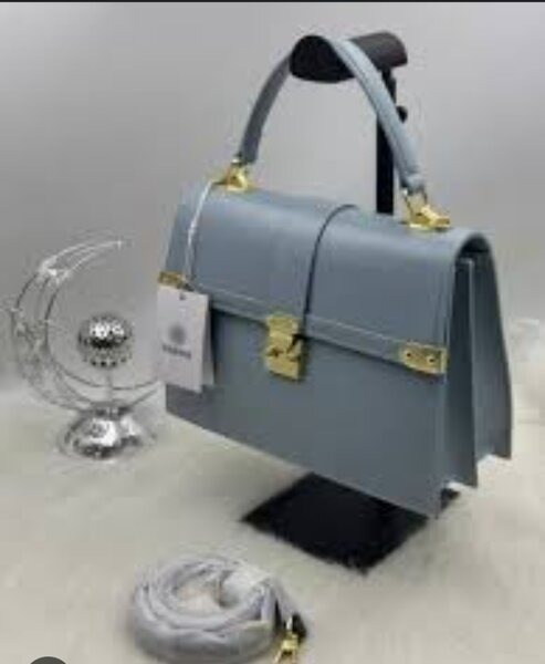 Sac à main élégant bleu clair