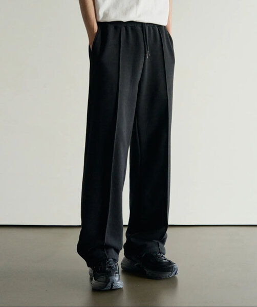 Pantalon large noir élancé