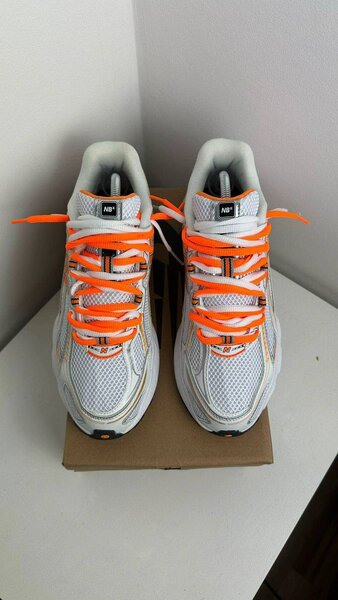 Chaussures de Sport Orange et Blanc