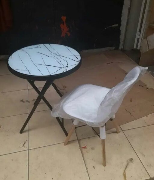 Complet de table et chaises