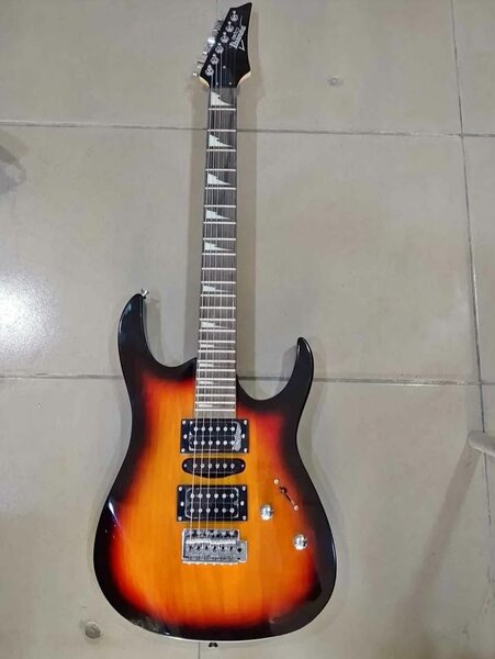 Guitare électrique Ibanez Sunburst