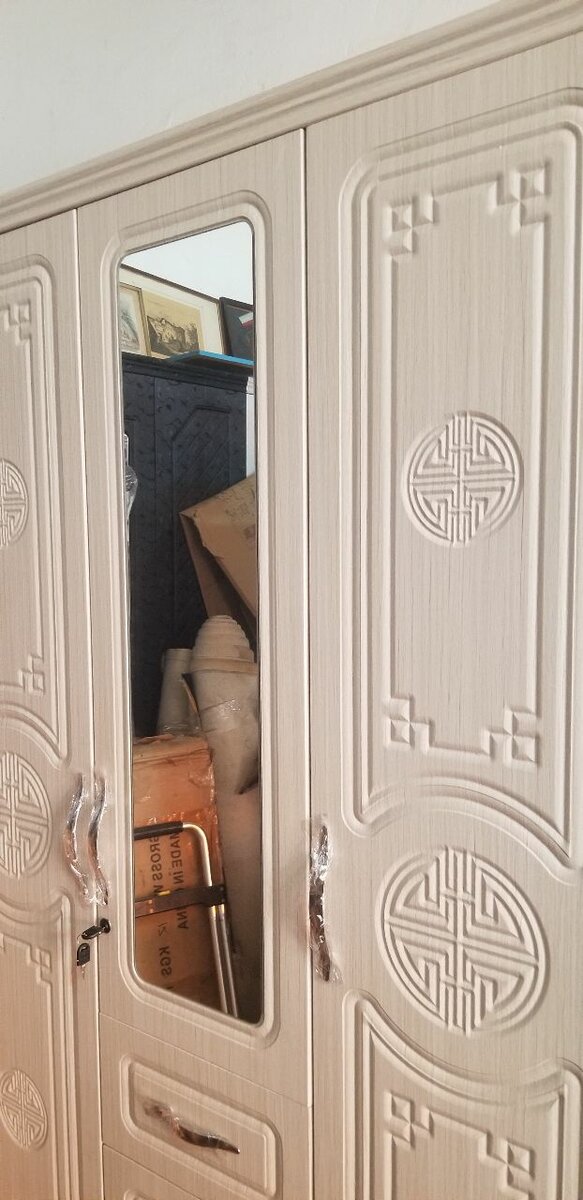 DOUBLE DOOR WARDROBE