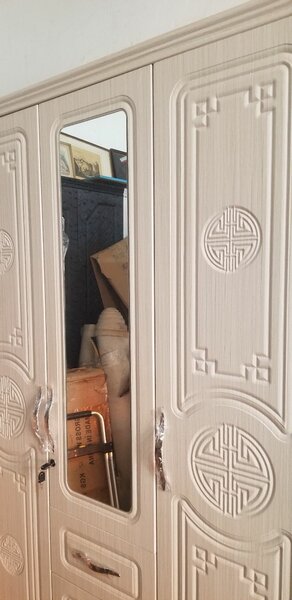 DOUBLE DOOR WARDROBE