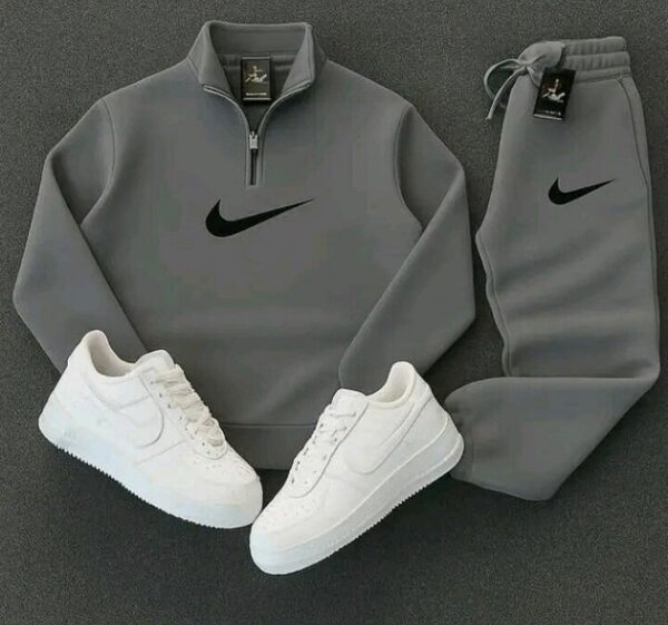 Ensemble survêtement Nike gris
