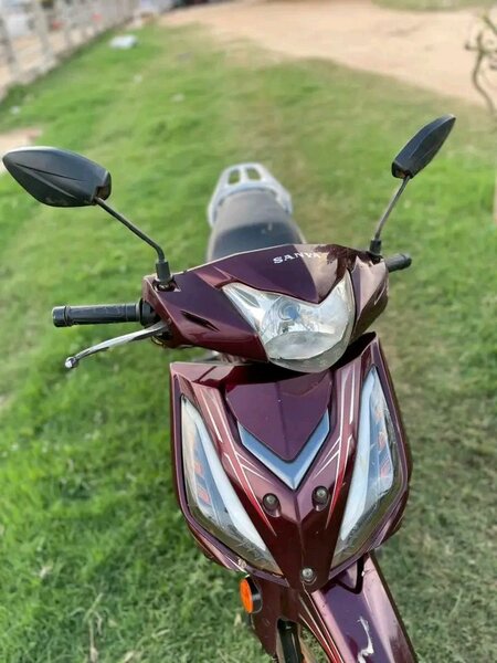 Moto urbaine élégante