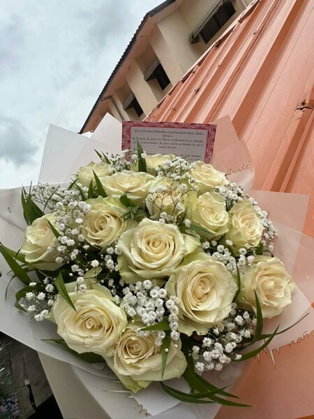 Bouquet de roses blanches