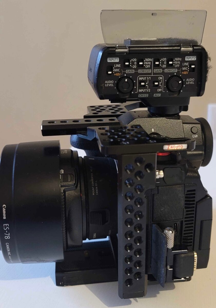 Caméra professionnelle Canon avec accessoires