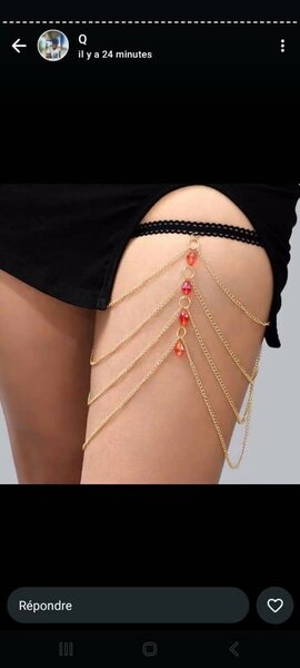 Chaîne de cuisse dorée élégante