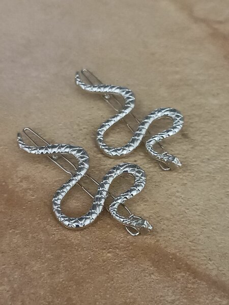 Заколки змеи