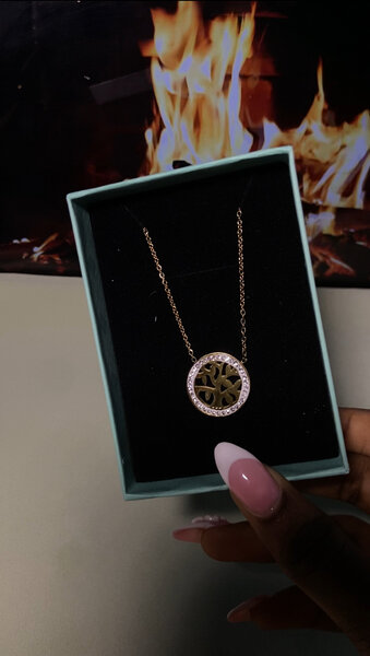 Collier Pendentif Fleur en Zircon