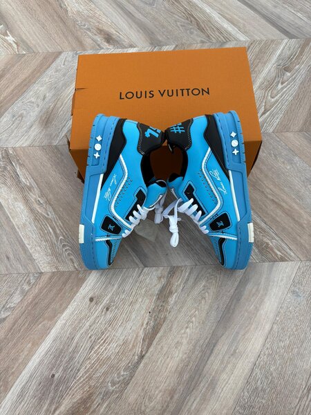 Baskets Louis Vuitton Bleu