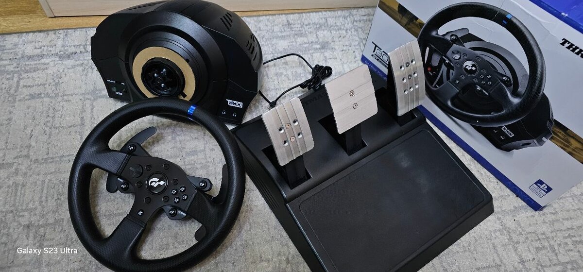 Игровой руль Thrustmaster t300rs gt