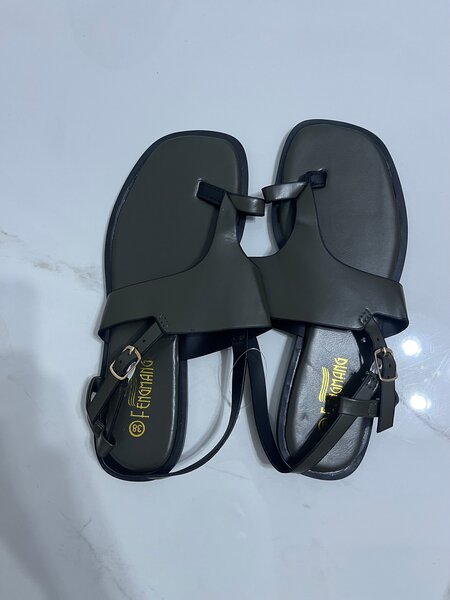 Sandales en cuir élégantes