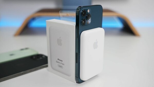 iPhone MagSafe Battery Pack