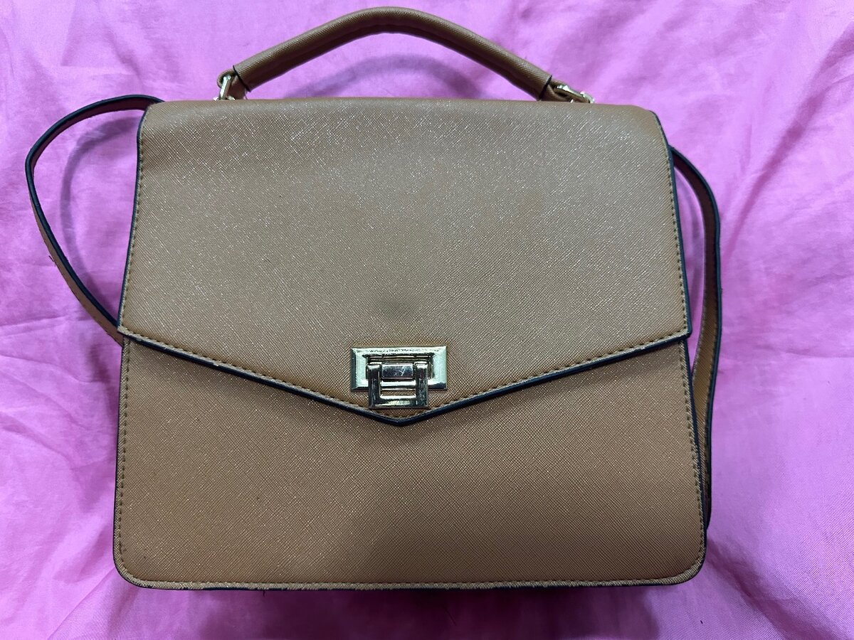 Ladies thrift cross body bag
