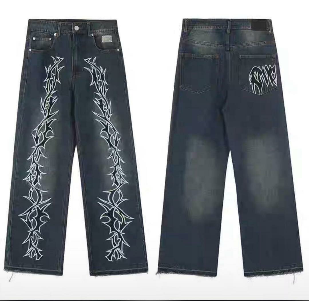 Jeans larges brodés tendance