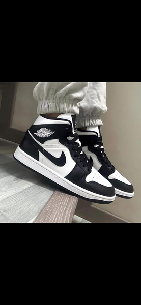 Baskets montantes noires et blanches