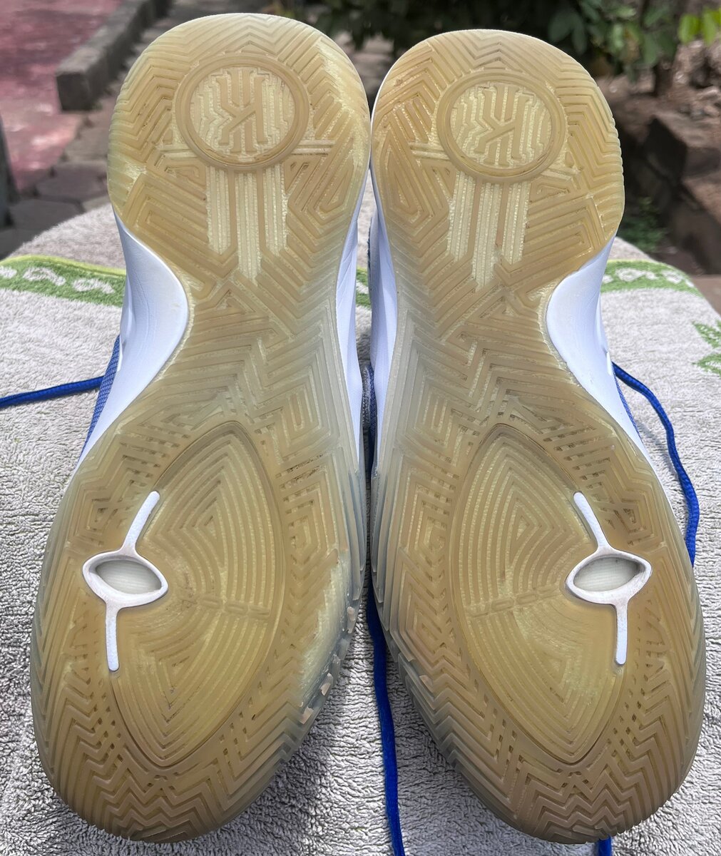 NikeKyrie Flytrap 3 EP 'Varsi