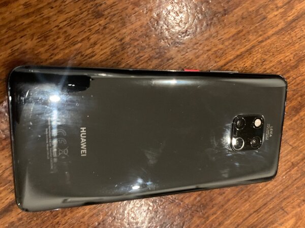 Huawei mate 20 (pre owned)
