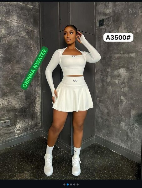 Ensemble sport femme élégant