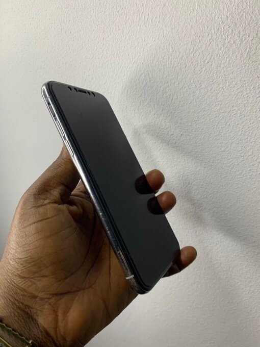iPhone X 64 gig