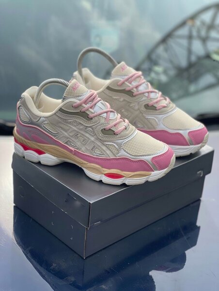 Chaussures de sport femme beige et rose