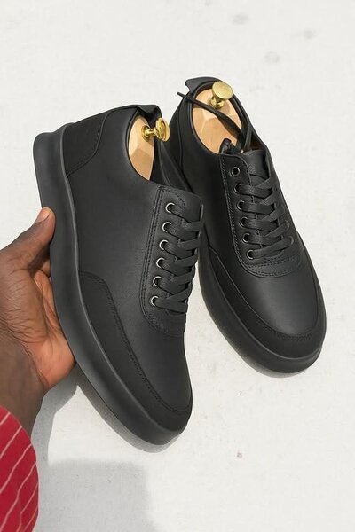 Chaussures noires élégantes homme