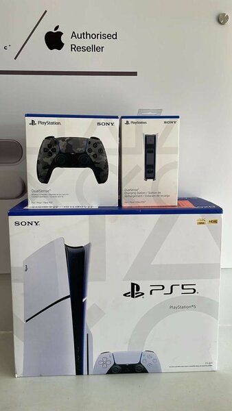 Play Station 5 Slim