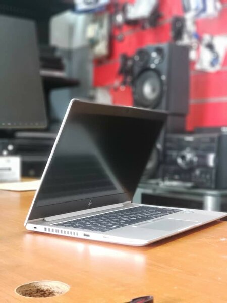 HP ELITEBOOK 840 G5 ( Price Negotiable)
