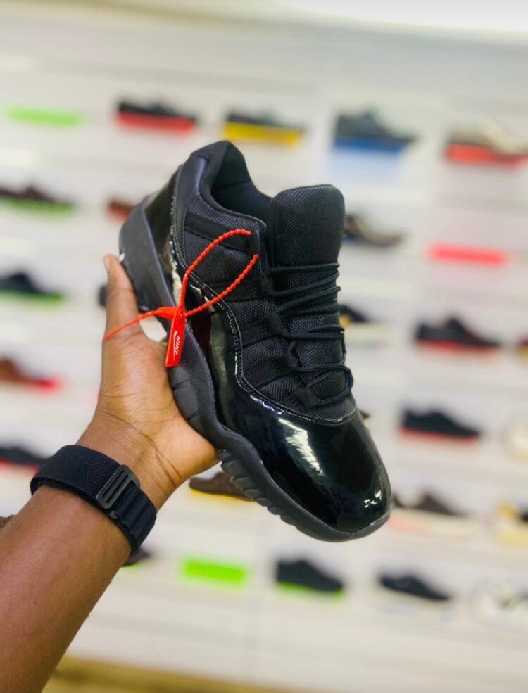 Original Jordan 11 low cut