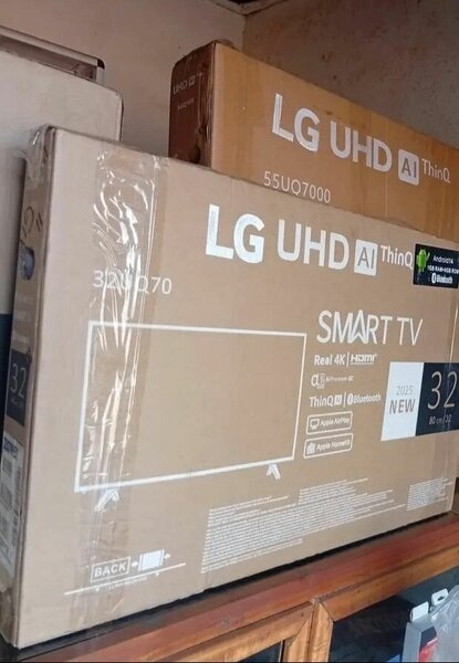 LG UHD AI ThinQ SMART TV 32''