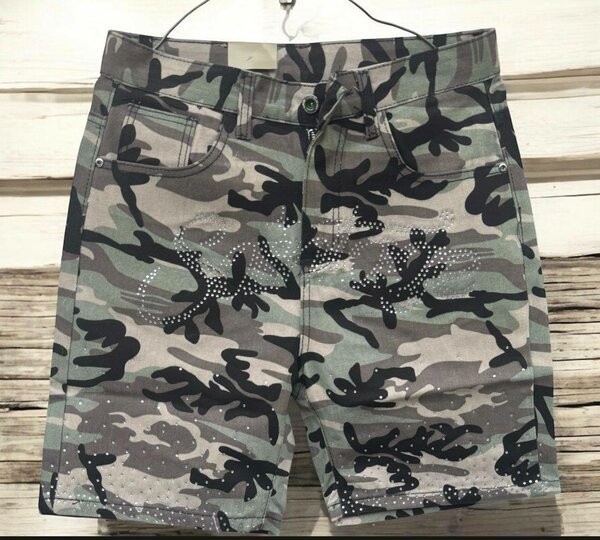 Short camouflage militaire pour femme