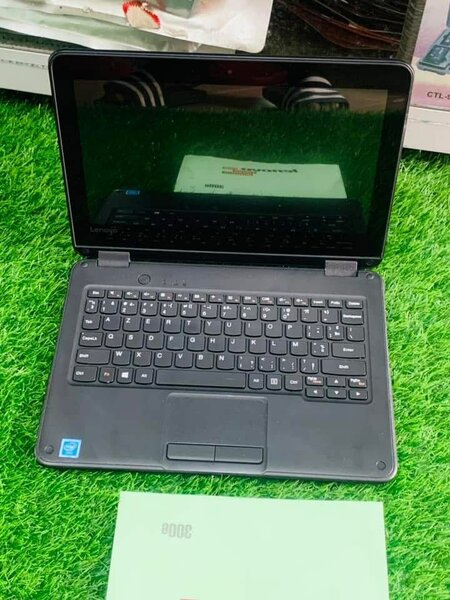 LENOVO YOGA 300E