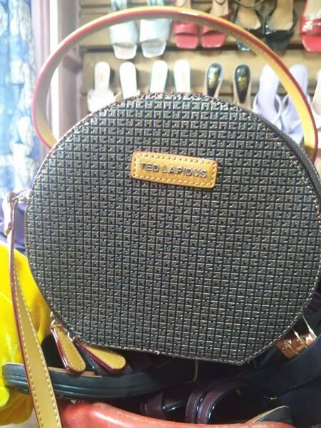 Sac à main rond élégant