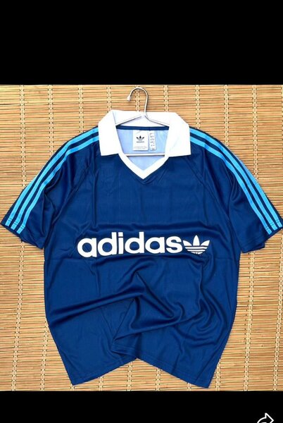 T-shirt Adidas vintage bleu