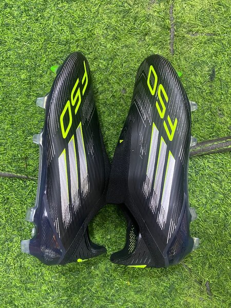 Chaussures de Football F50