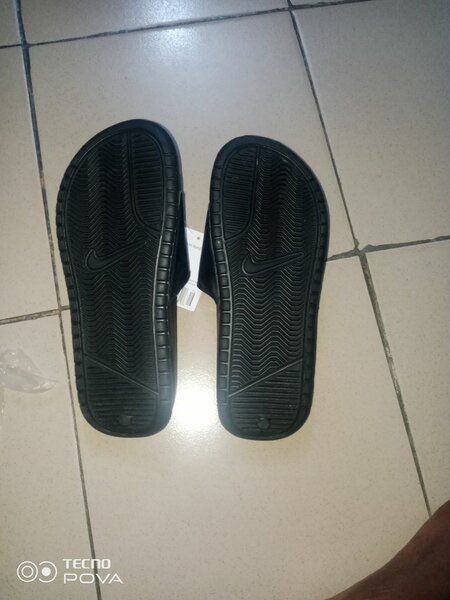 Tongs Nike Benassi Homme