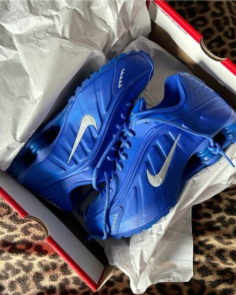 Nike Shox r4