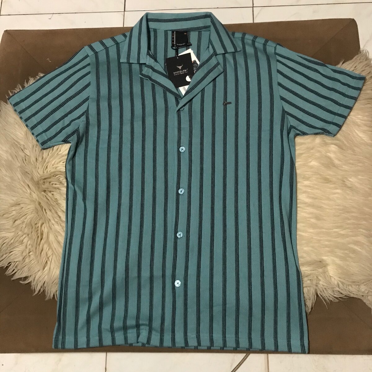 Vintage short sleeves shirts