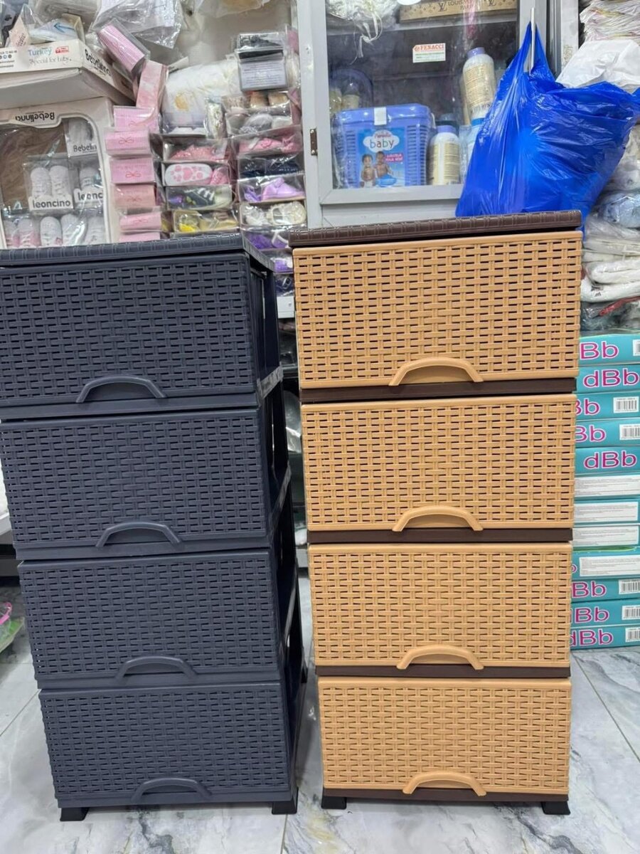 Tiroirs en rotin plastique