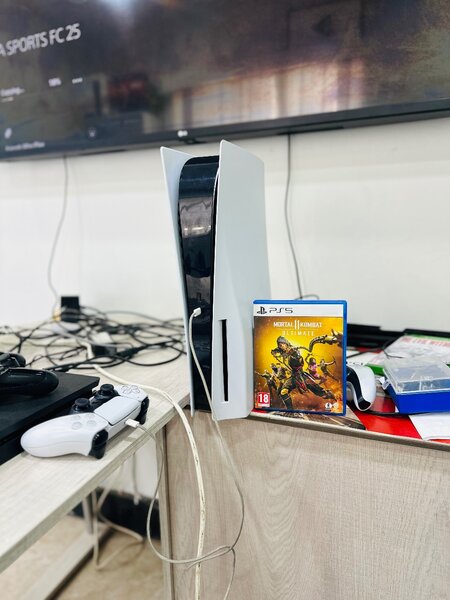 PlayStation 5 Standard.