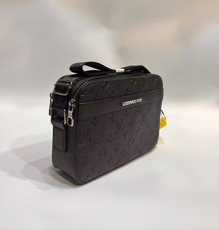 Classic Business Leather Handbag - Black