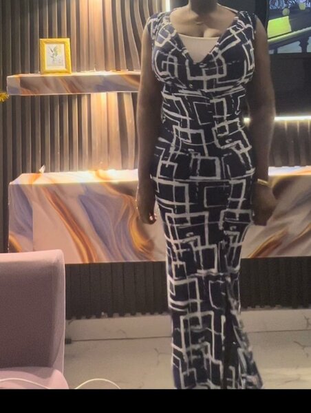 Robe longue noire et blanche