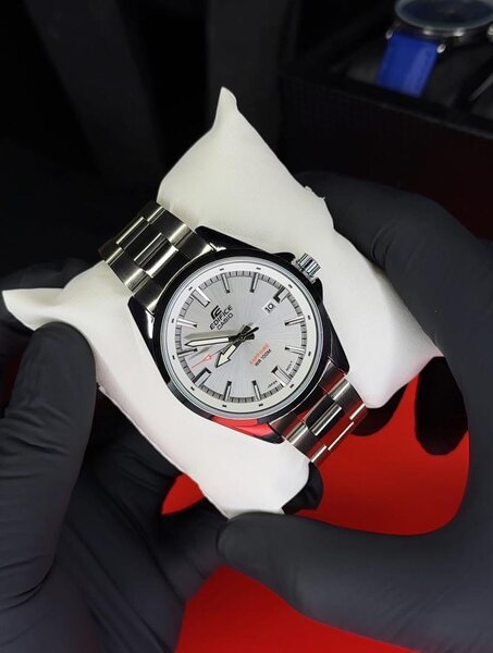 Montres élégantes unisexe