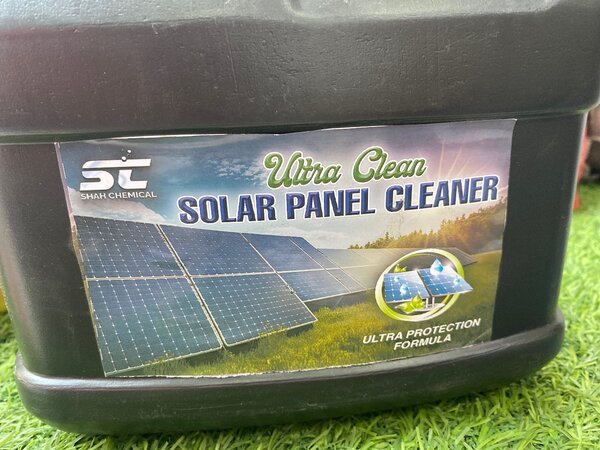 Solar panel cleaner