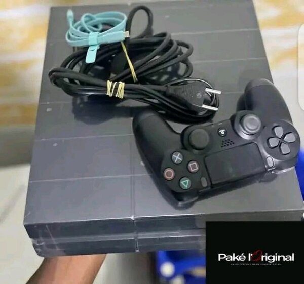 Console de Jeu PS4 Slim