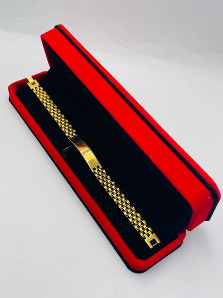 Bracelet doré élégant