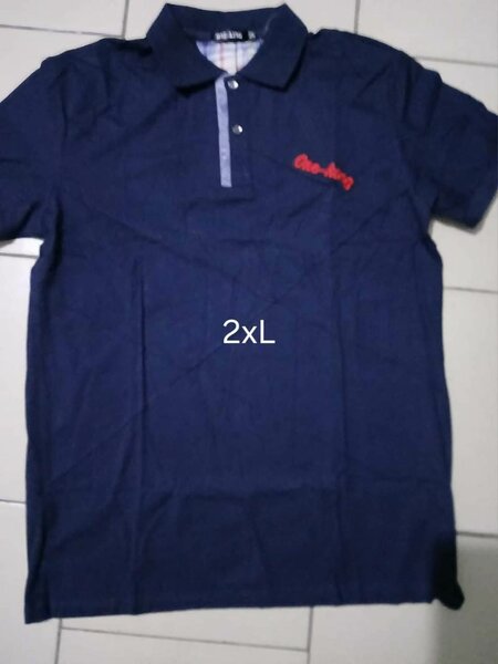 Polo bleu taille XL,M