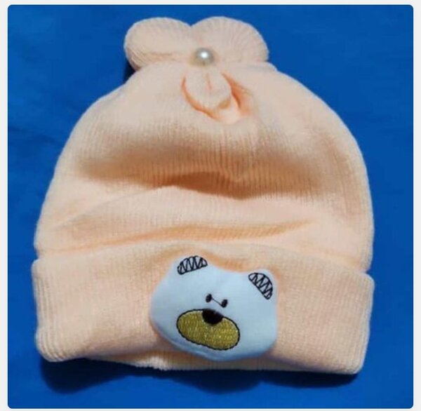 Bonnet bébé ours en tricot
