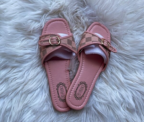 Chaussons élégants roses